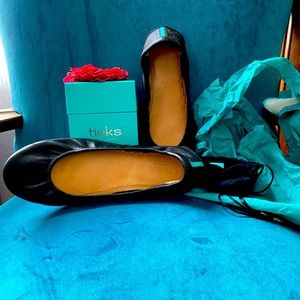 Almost new TIEKS BALLET FLATS!